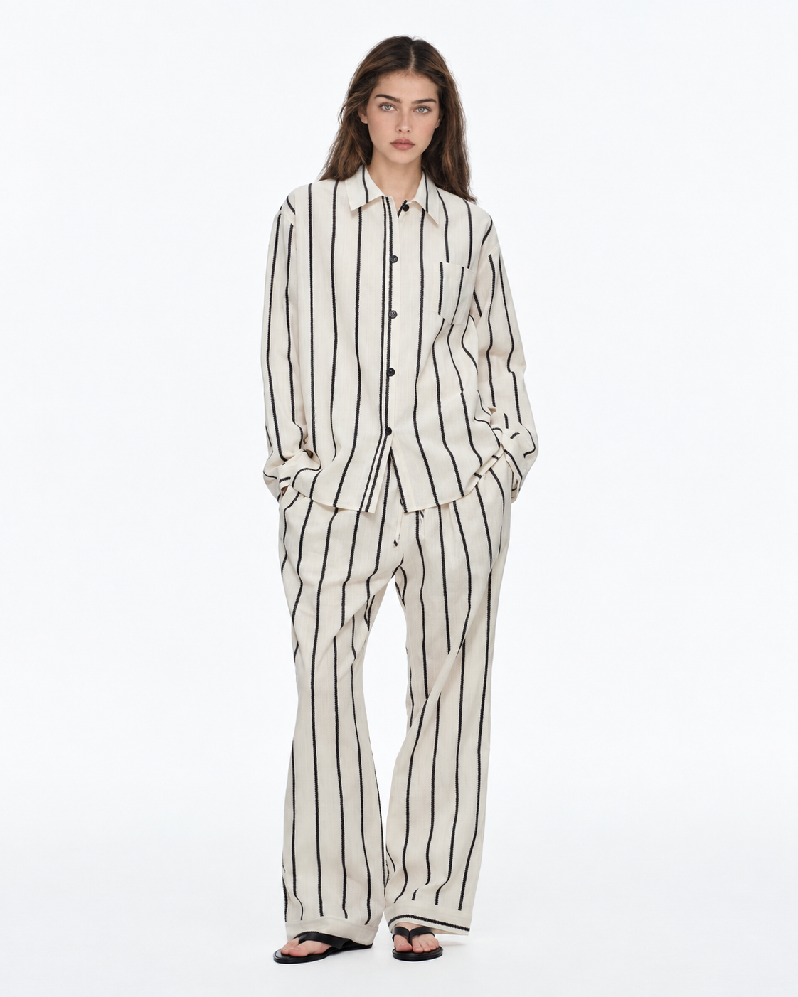 Slateway striped cotton pajama set in black & white, front view - Roomden
