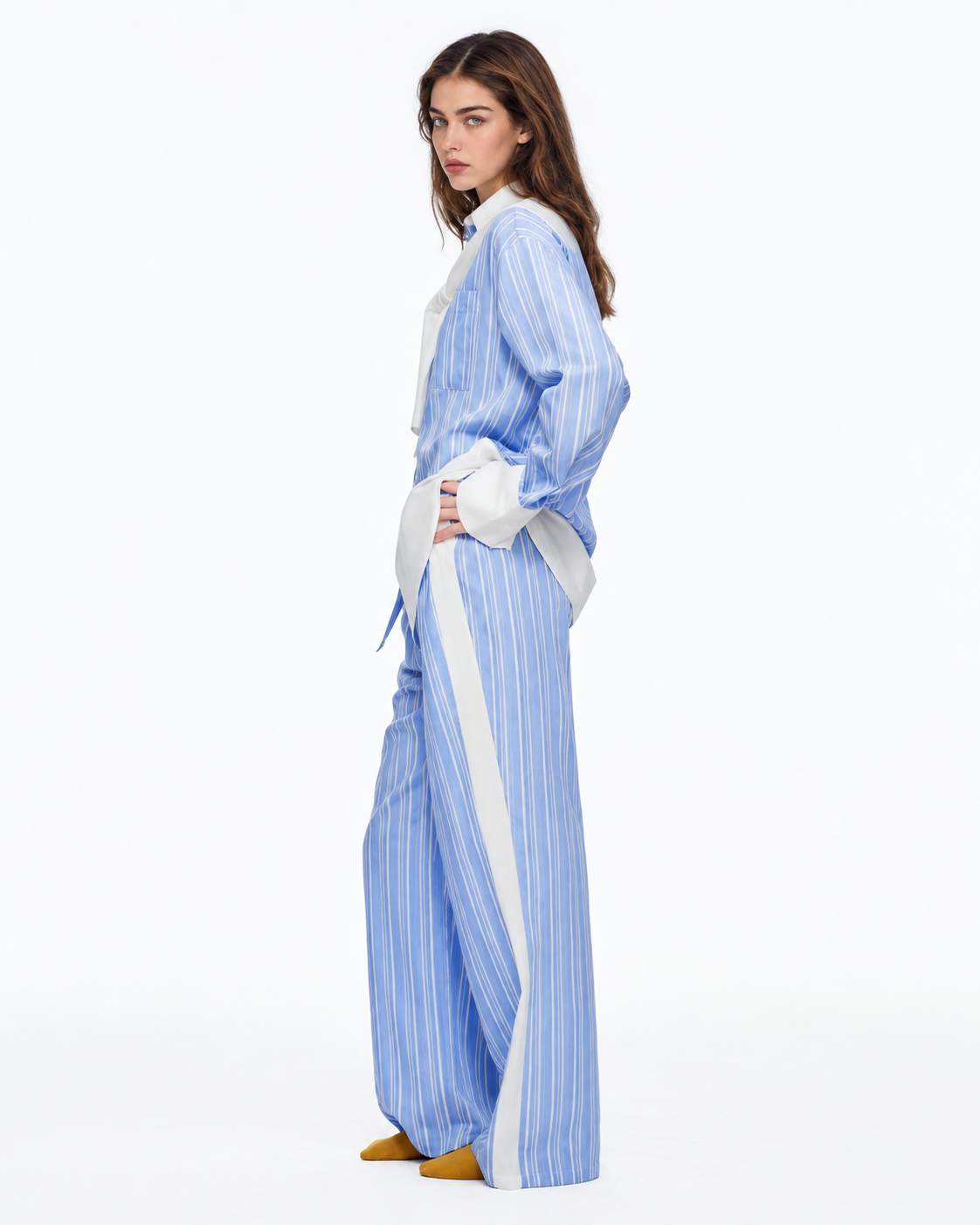 Ribbonhour Contrast-Trim Striped Viscose-Blend Pajama Set – blue outfit view - Roomden