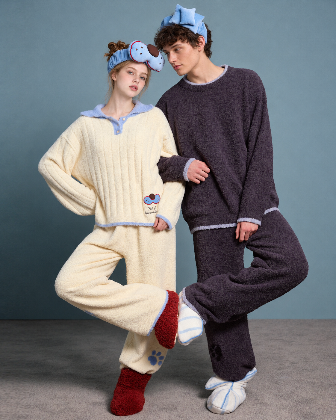 Cat Motif Fleece Pajama Set - full-length raised-leg pose - Roomden