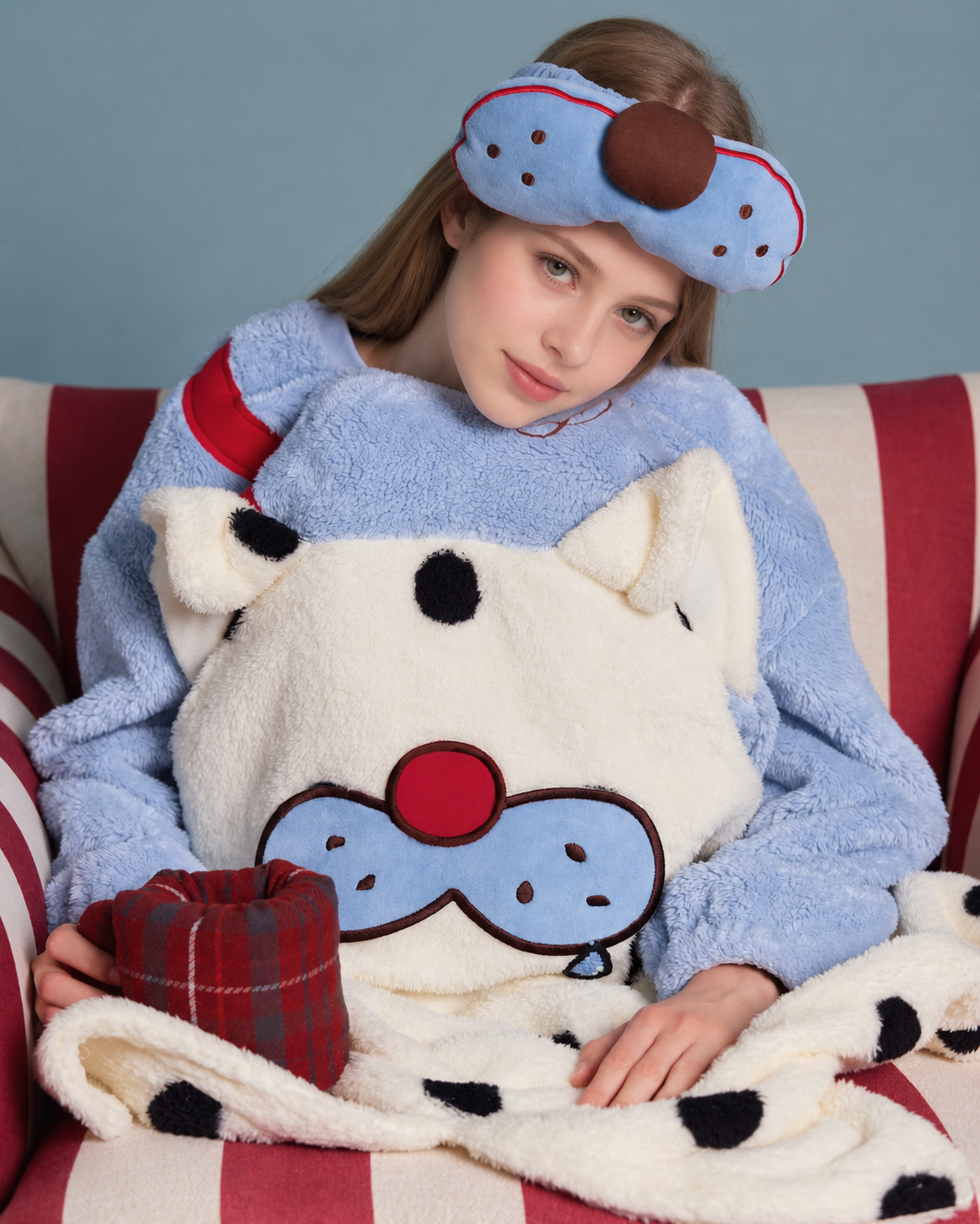 Cat Face Polka Dot Plush Onesie – blue and cream, cat motif close-up - Roomden