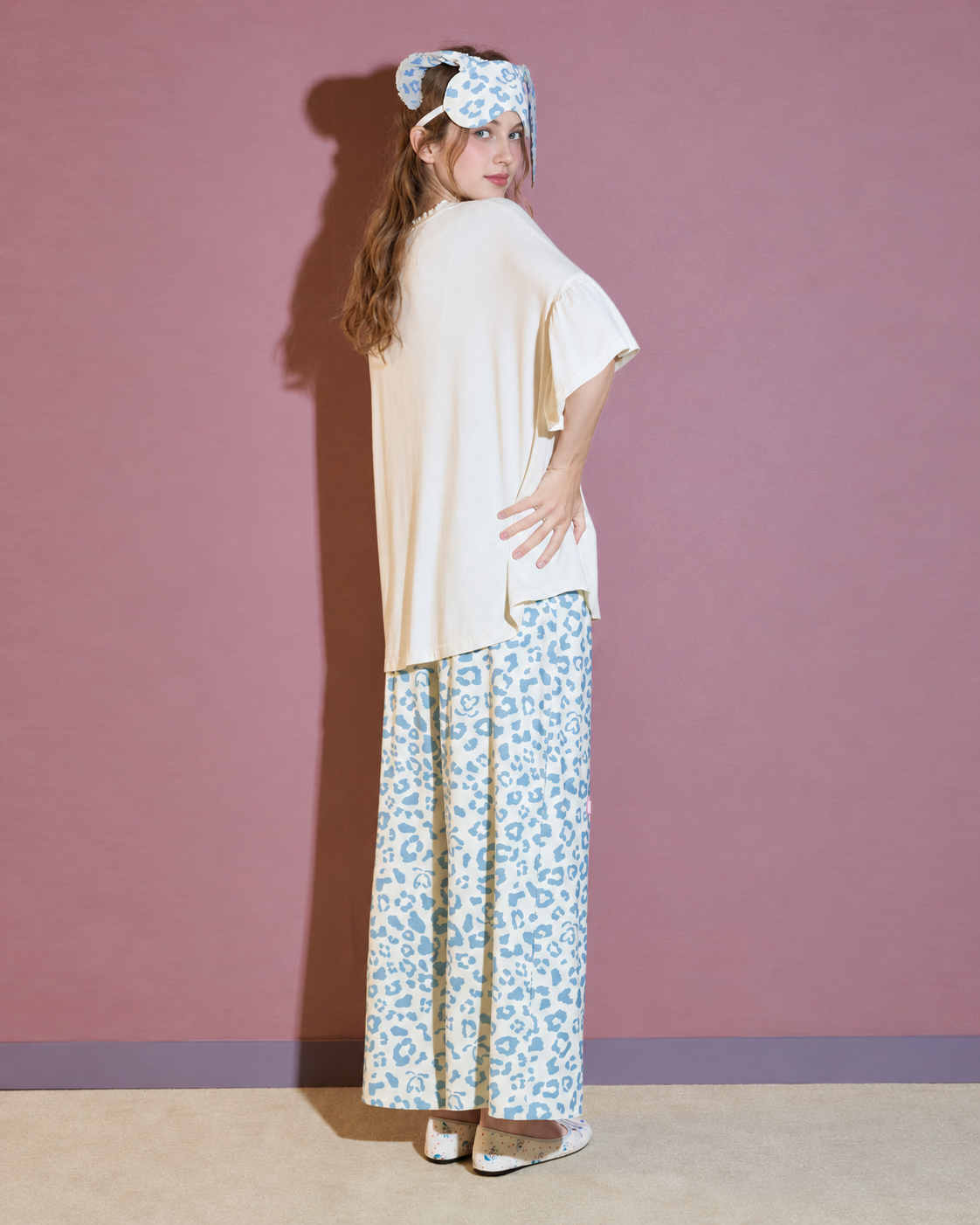 Heart Bow Cotton Blend Pajama Set – back view showing the plain ivory top and blue leopard pants - Roomden