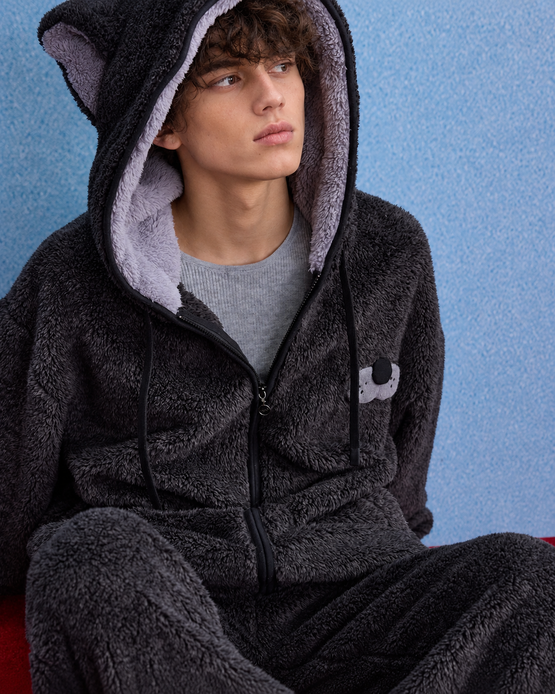 Men's Cat-Ear Hooded Fleece Pajama Set – dark gray seated close-up of the hood and chest detail - Roomden