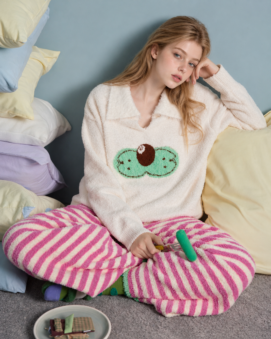 Cat Motif and Stripe Fleece Pajama Set - Seated pillow view - Roomden