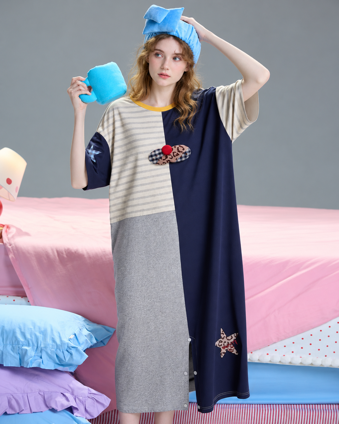 Cat applique one-piece pajamas – close front view with yellow neckline - Roomden