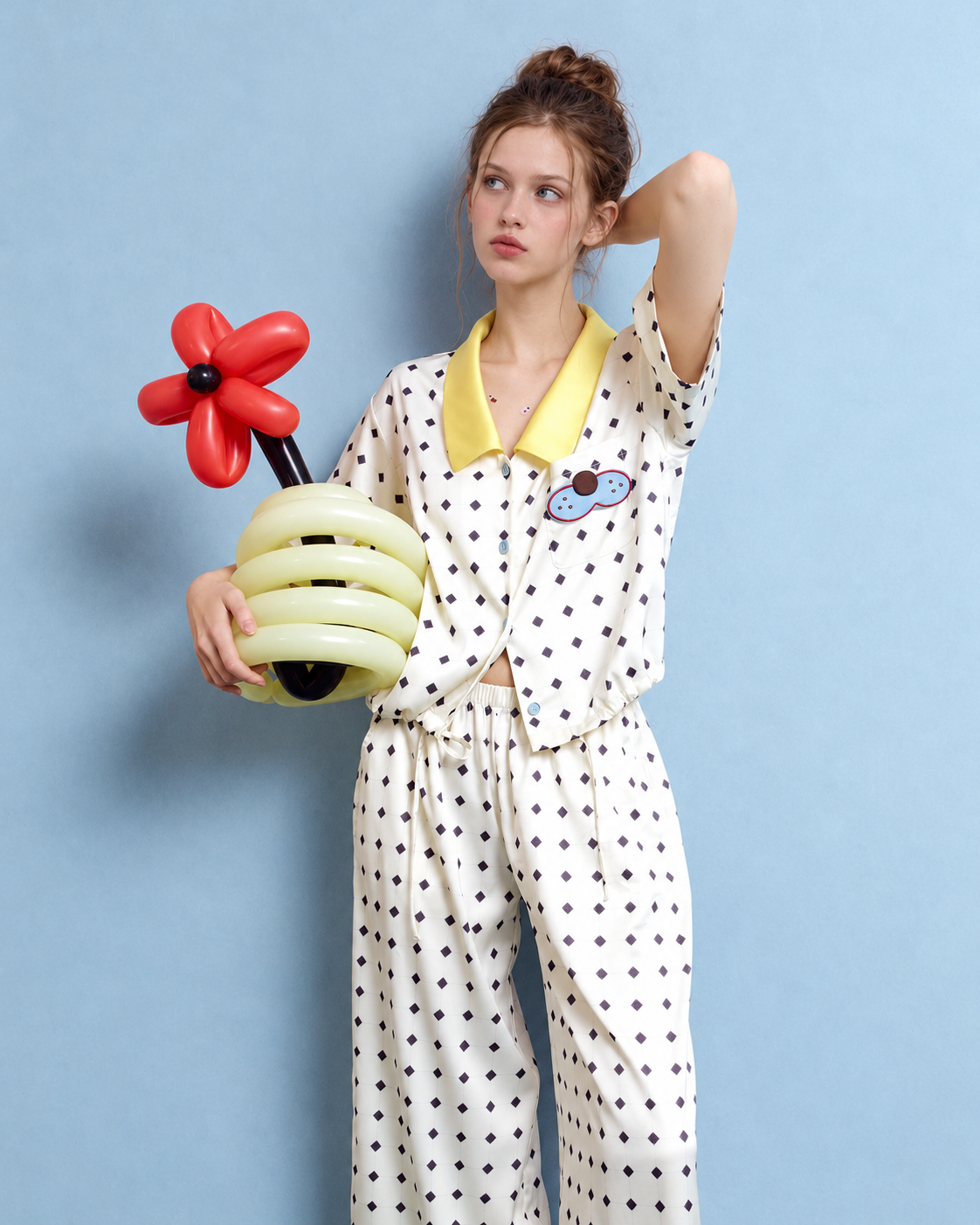 Lemonpause Short-Sleeve Pajama Set – ivory short sleeves with balloon-flower props - Roomden