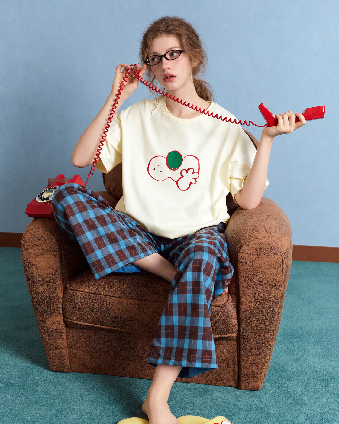 Cat print cotton pajama set – Pale Yellow seated with red telephone - Roomden
