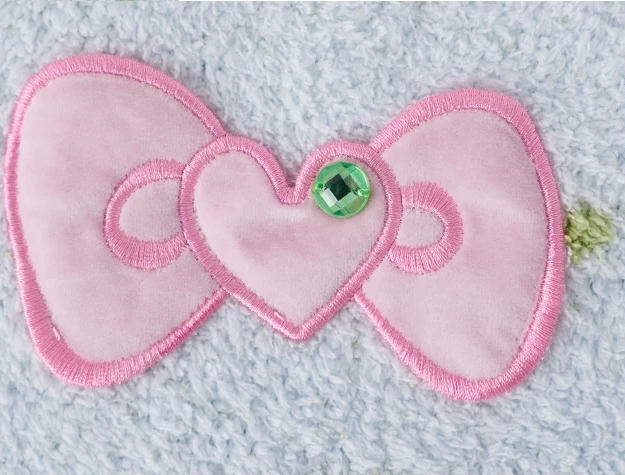 Fleece Three-Piece Pajama Set – Ice blue pink bow applique and green decorative center - Roomden