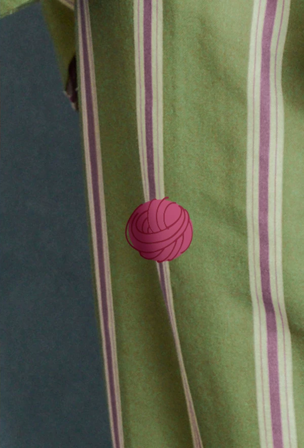 Cat Detail Cotton Gauze Pajama Set – close view of the pink yarn-ball motif and stripes - Roomden