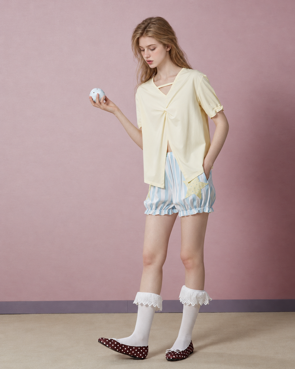 Star-Pocket Bloomer Shorts Pajama Set – pale yellow full-length front view - Roomden