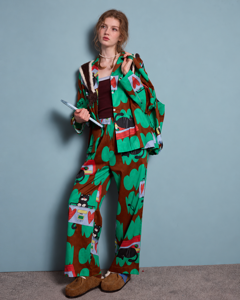 Cat Print Pajama Set – green and brown full-length front view - Roomden