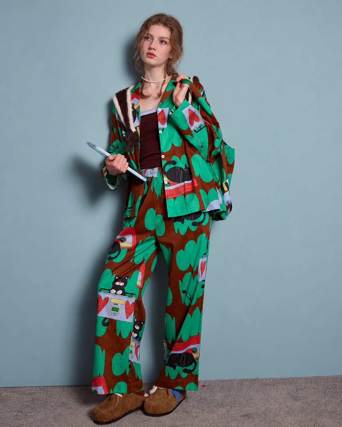 Cat Print Pajama Set – green and brown full-length front view - Roomden