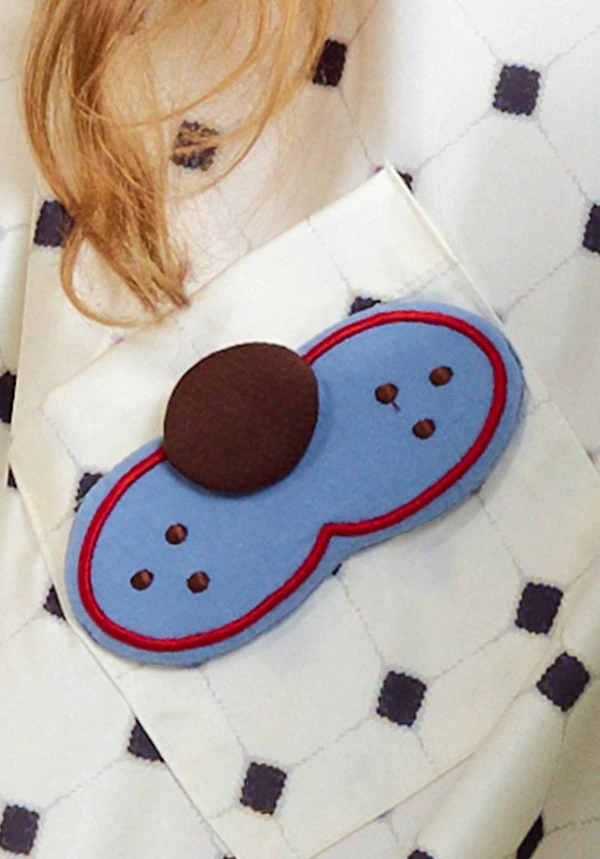 Lemonpause blue cat long-sleeve pajama set – blue cat pocket motif and dotted fabric detail - Roomden