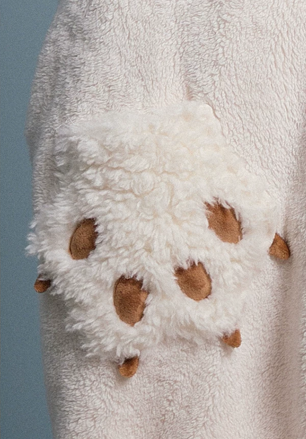 Cat-paw plush one-piece pajamas – cream paw-pocket plush detail - Roomden