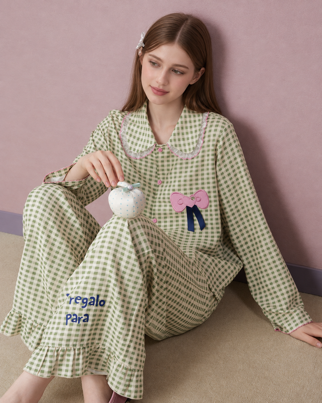 Gingham Bow Cotton Pajama Set – seated view of pink collar and blue lettering - Roomden