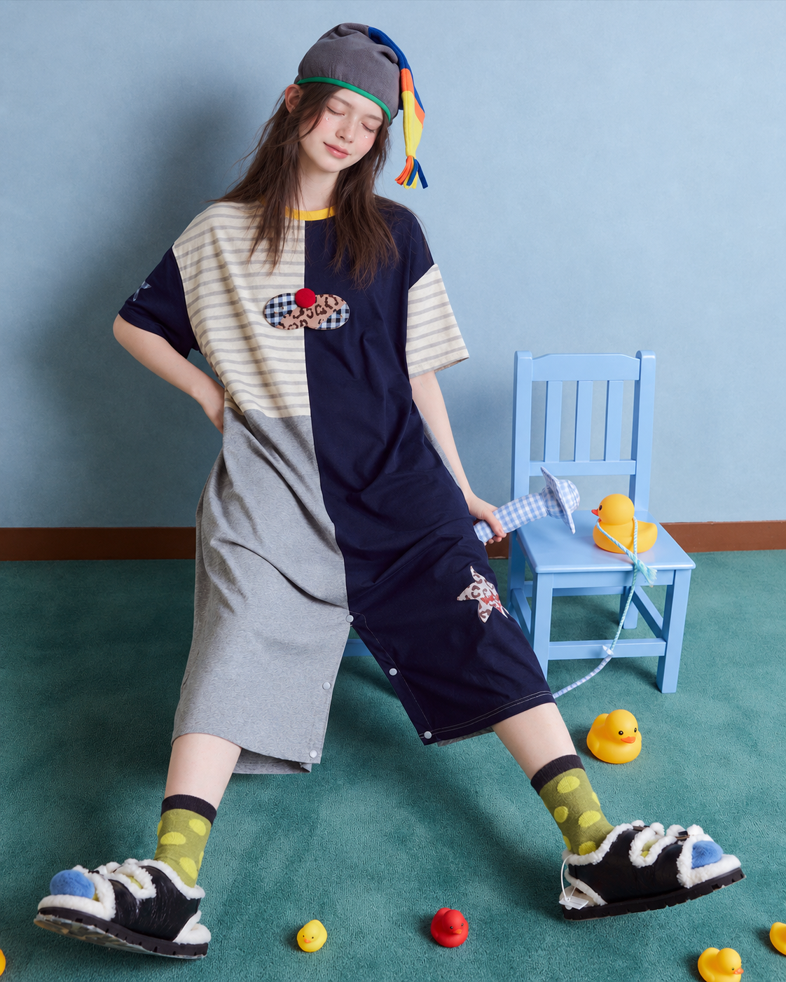 Colorblock Cat-Applique Onesie – Navy, gray and cream seated full view and buttoned lower section - Roomden