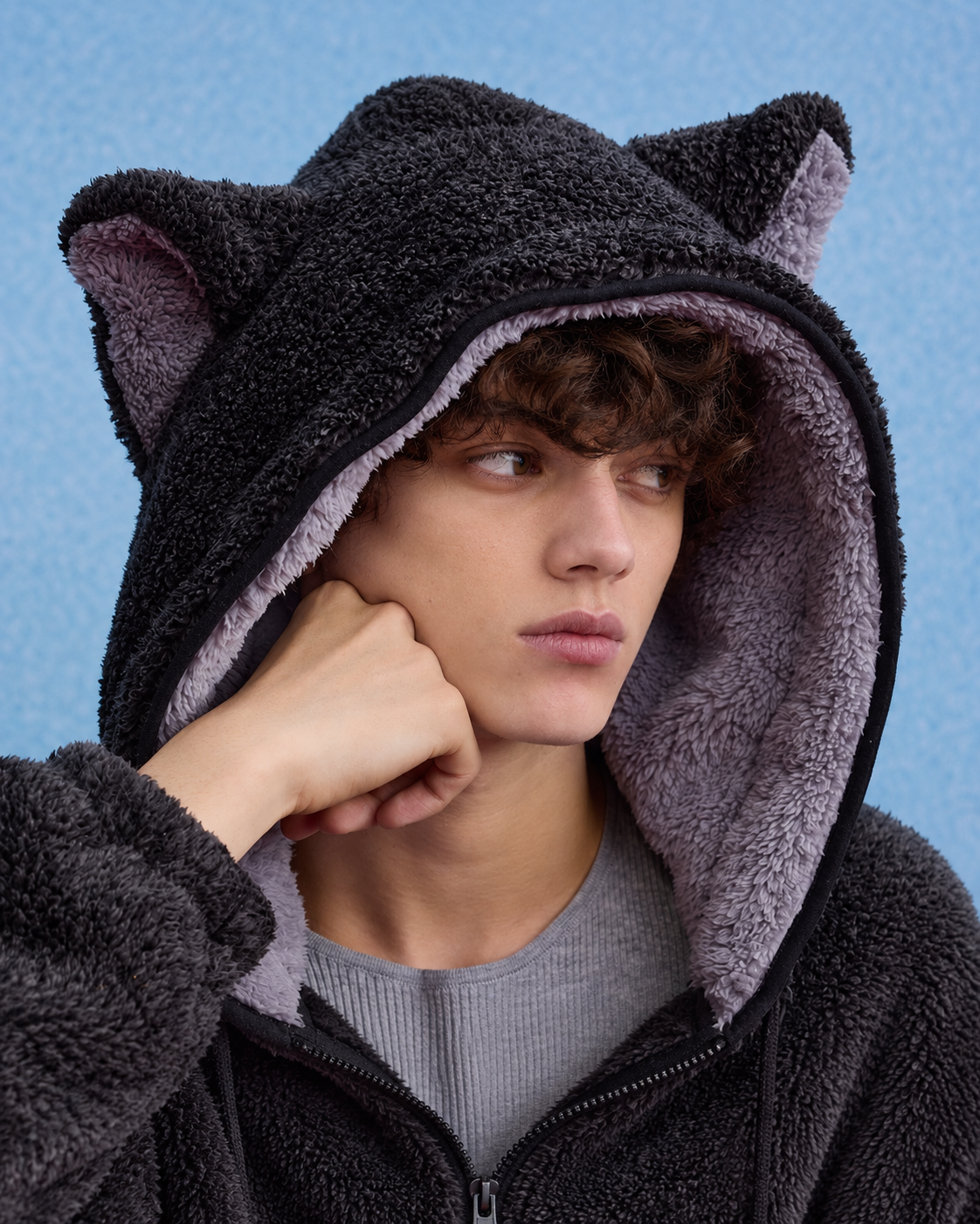 Dark gray cat-ear hooded fleece pajama set, male hood close-up - Roomden