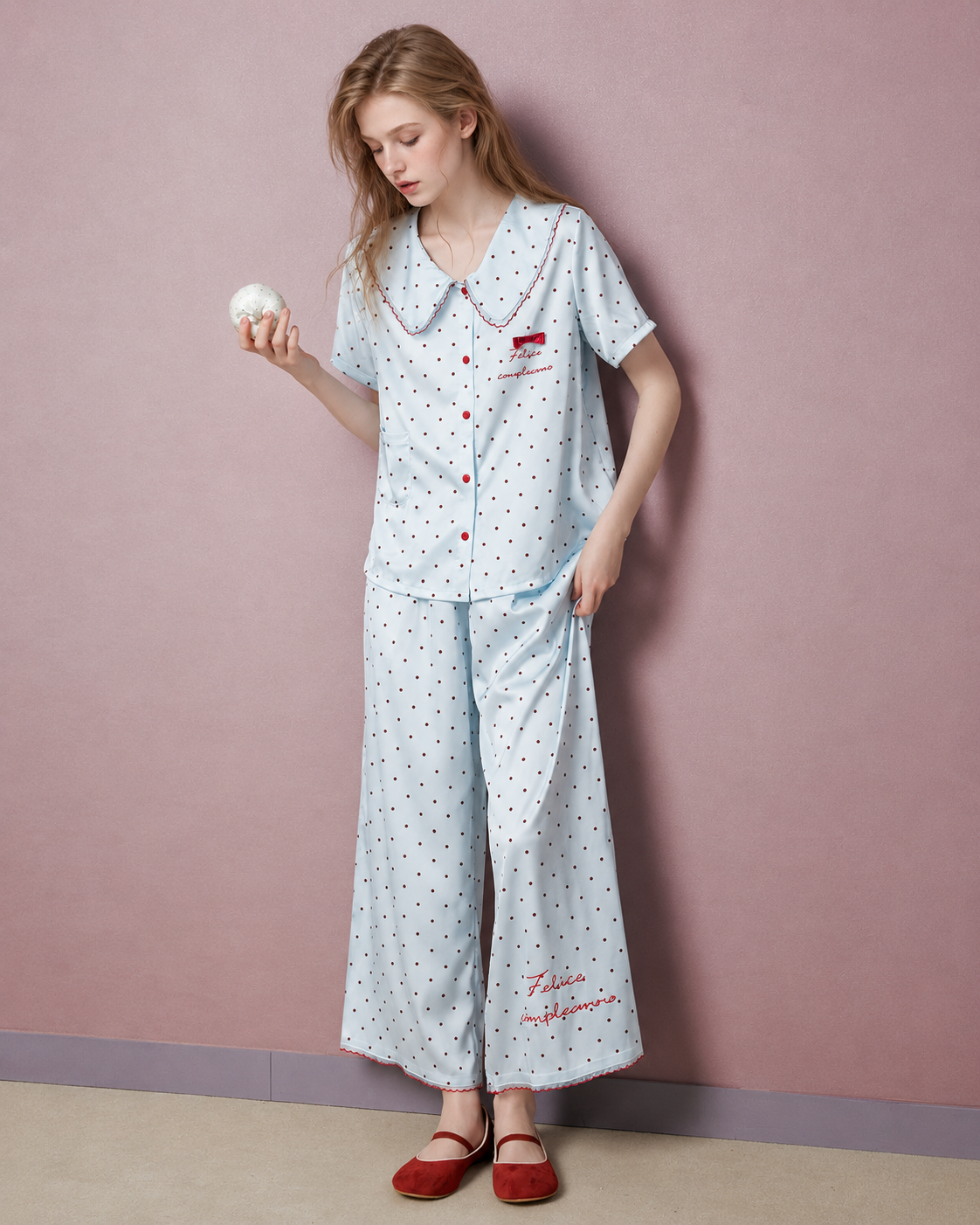 Polka Dot Pajama Set – Pale blue standing view of the short-sleeved top and long pants - Roomden