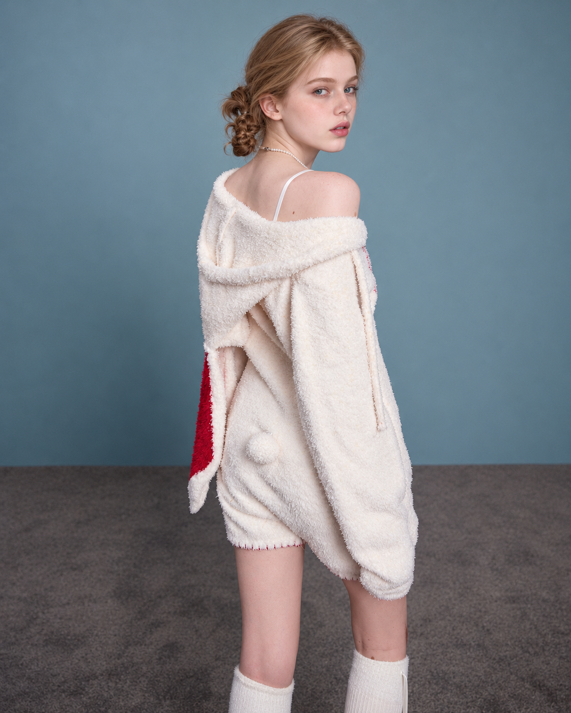 Rabbit-Ear Fleece Onesie – cream back view with pom-pom - Roomden