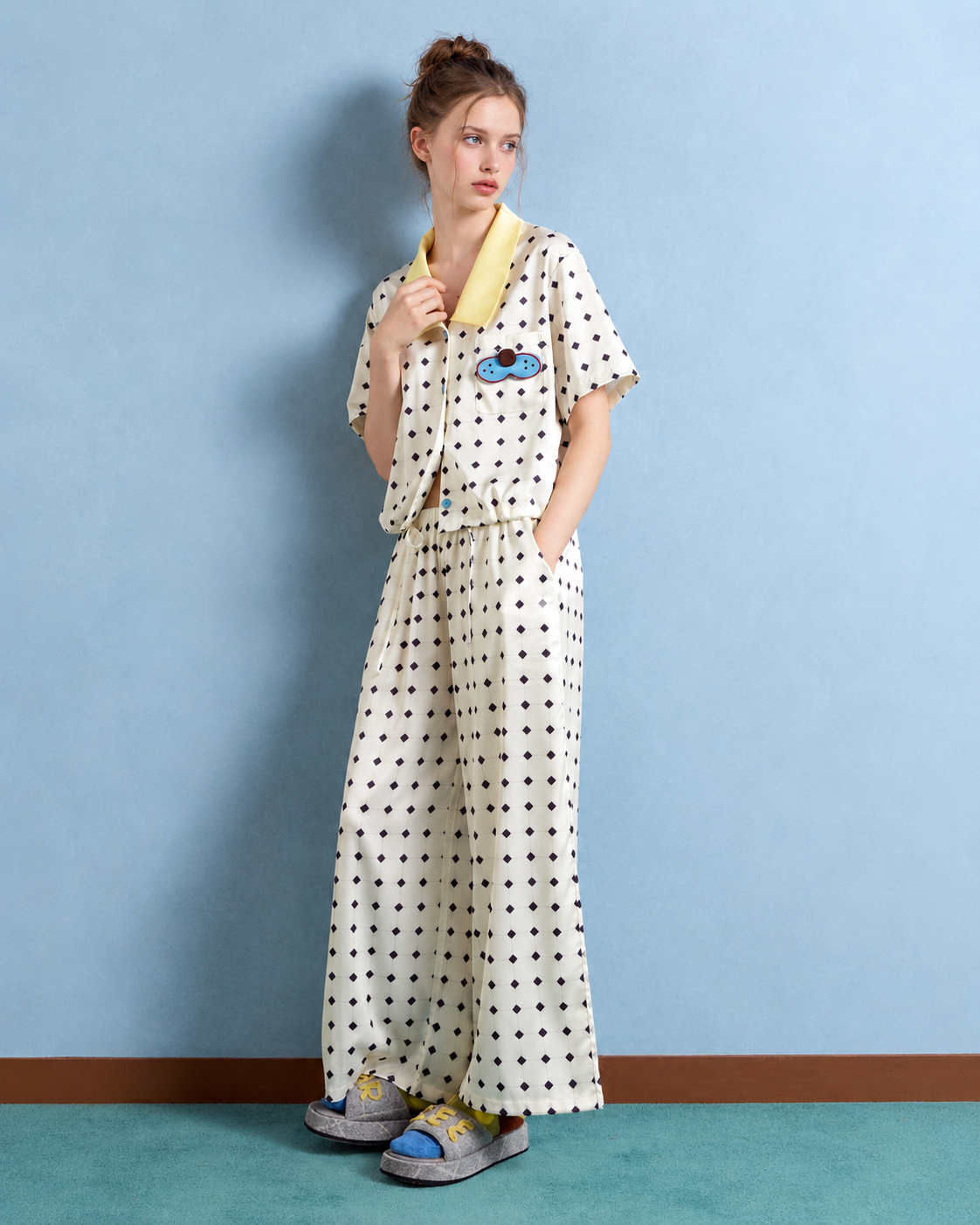 Lemonpause Short-Sleeve Pajama Set – ivory front view showing wide-leg pants and side pocket - Roomden
