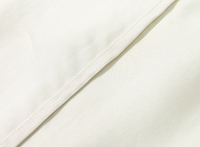 Inkshore Folded-Pocket Viscose Pajama Shorts Set – Cream enclosed seam and fabric close-up - Roomden