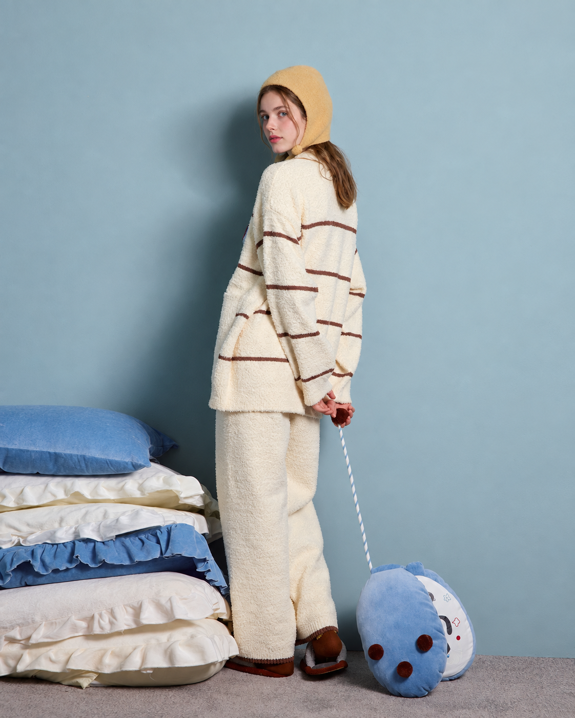 Striped Cat Fleece Pajama Set – back and side view of the cream yellow set - Roomden
