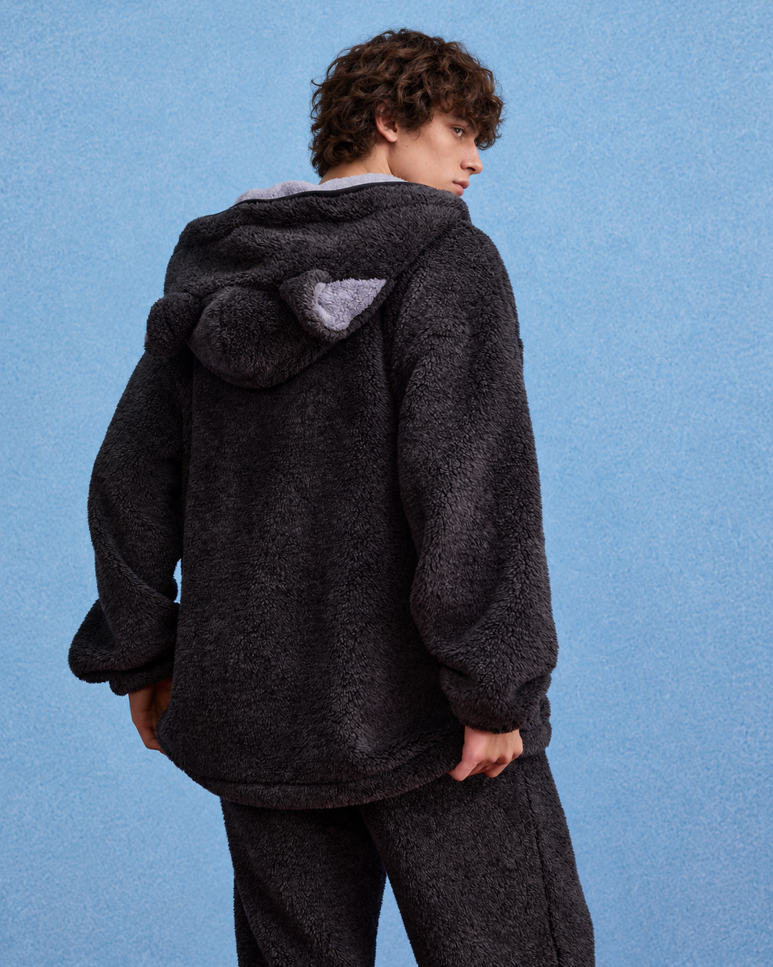 Dark gray cat-ear hooded fleece pajama set, male back view - Roomden