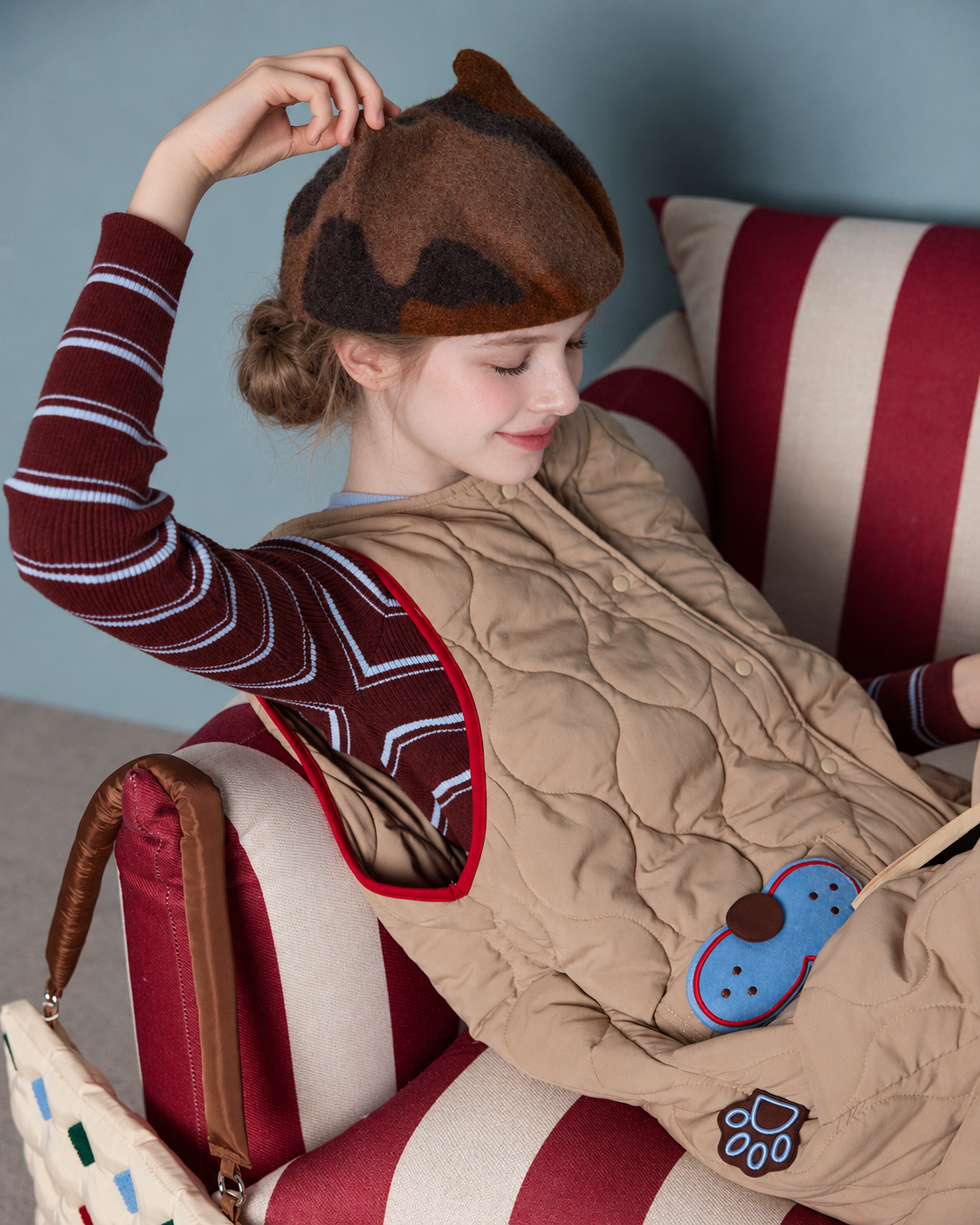 Cat Pocket One-Piece Pajamas – close view of the sleeveless red edging - Roomden