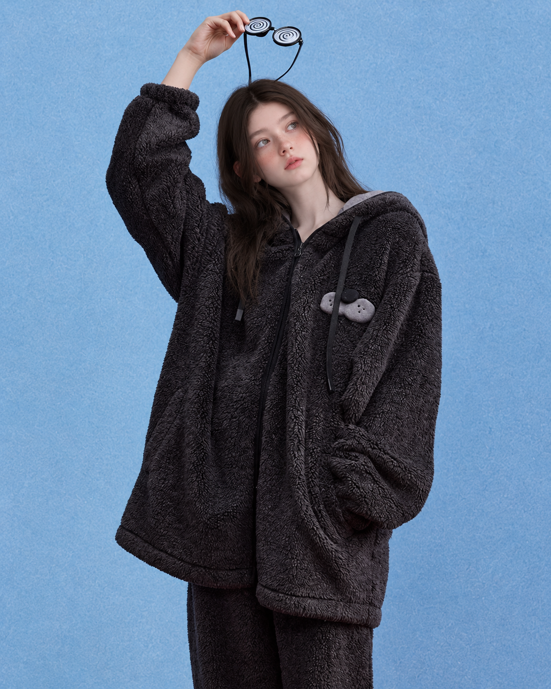 Dark gray cat-ear hooded fleece pajama set, female front upper-body view - Roomden