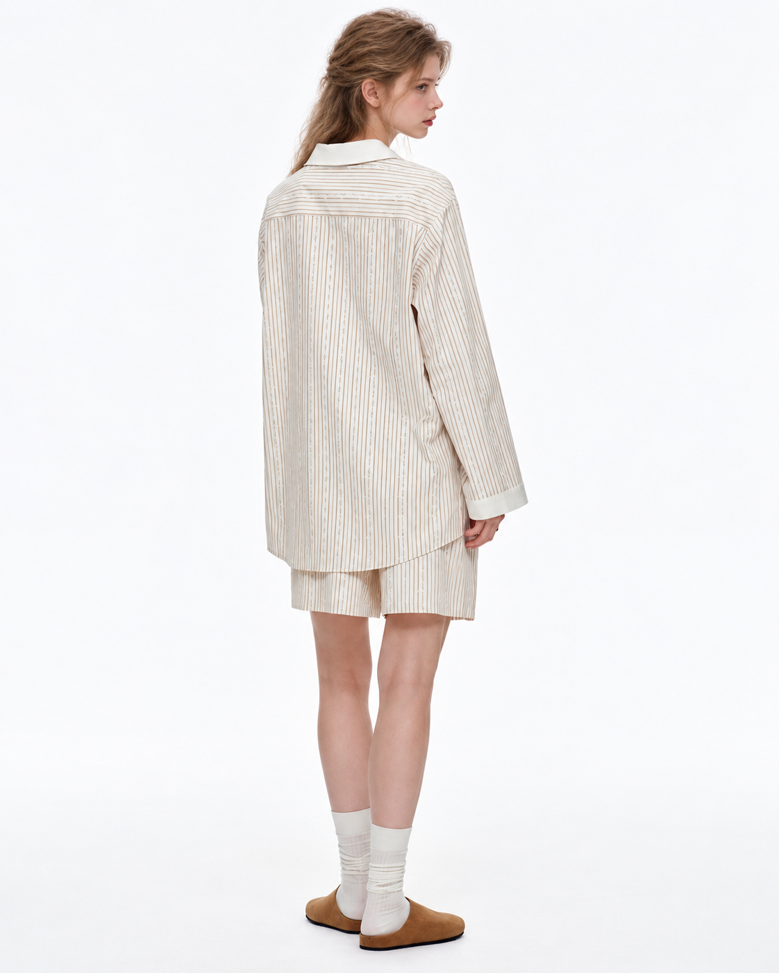 Ribbonhour White-Collar Striped Cotton-Blend Pajama Shorts Set – cream beige on-model view - Roomden
