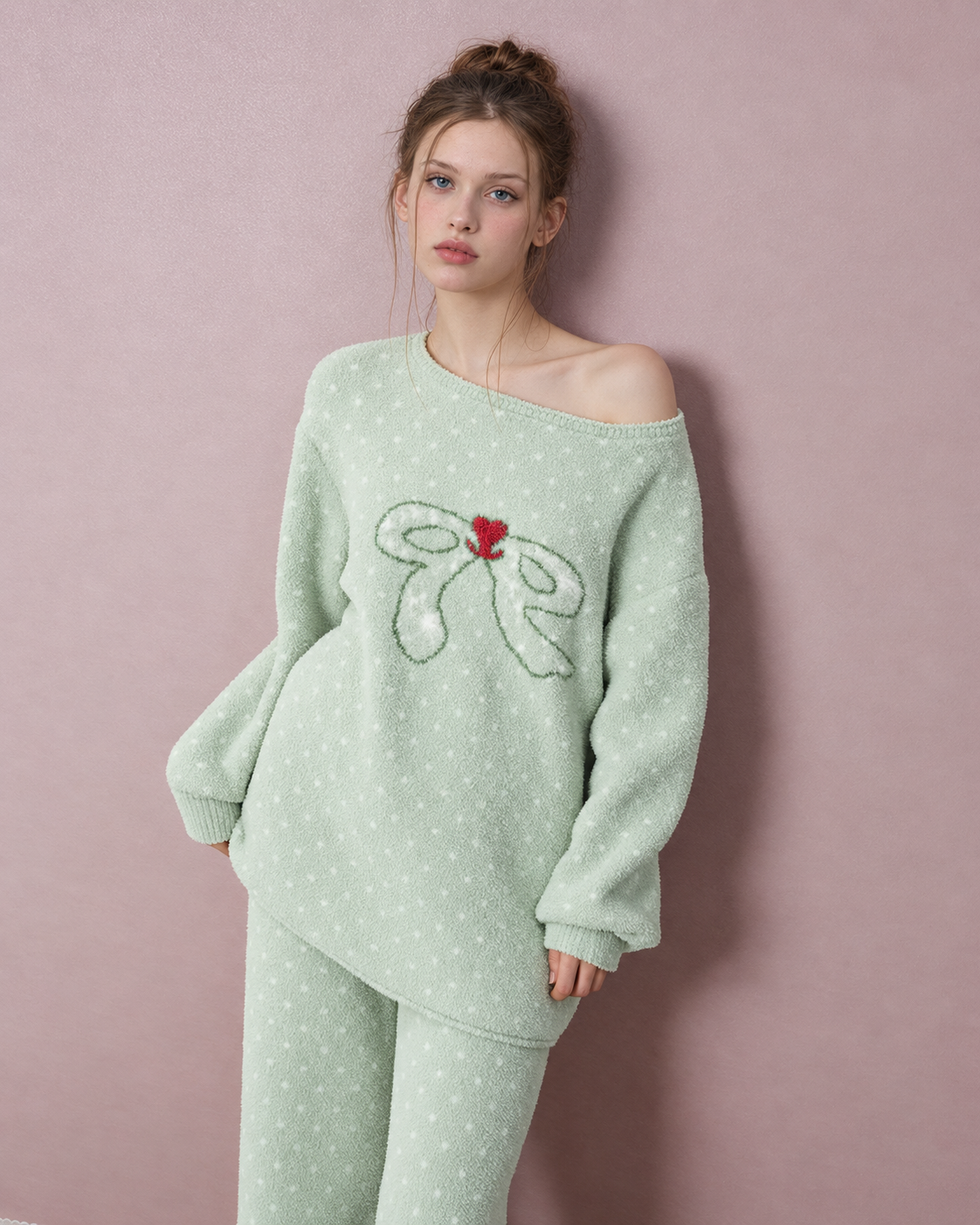 Bow and Heart Fleece Pajama Set – Apple green wide neckline and pullover detail - Roomden