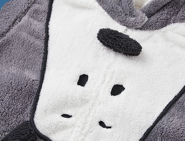 Dog-Face Hooded Fleece One-Piece Pajamas – gray white dog-face fleece detail - Roomden