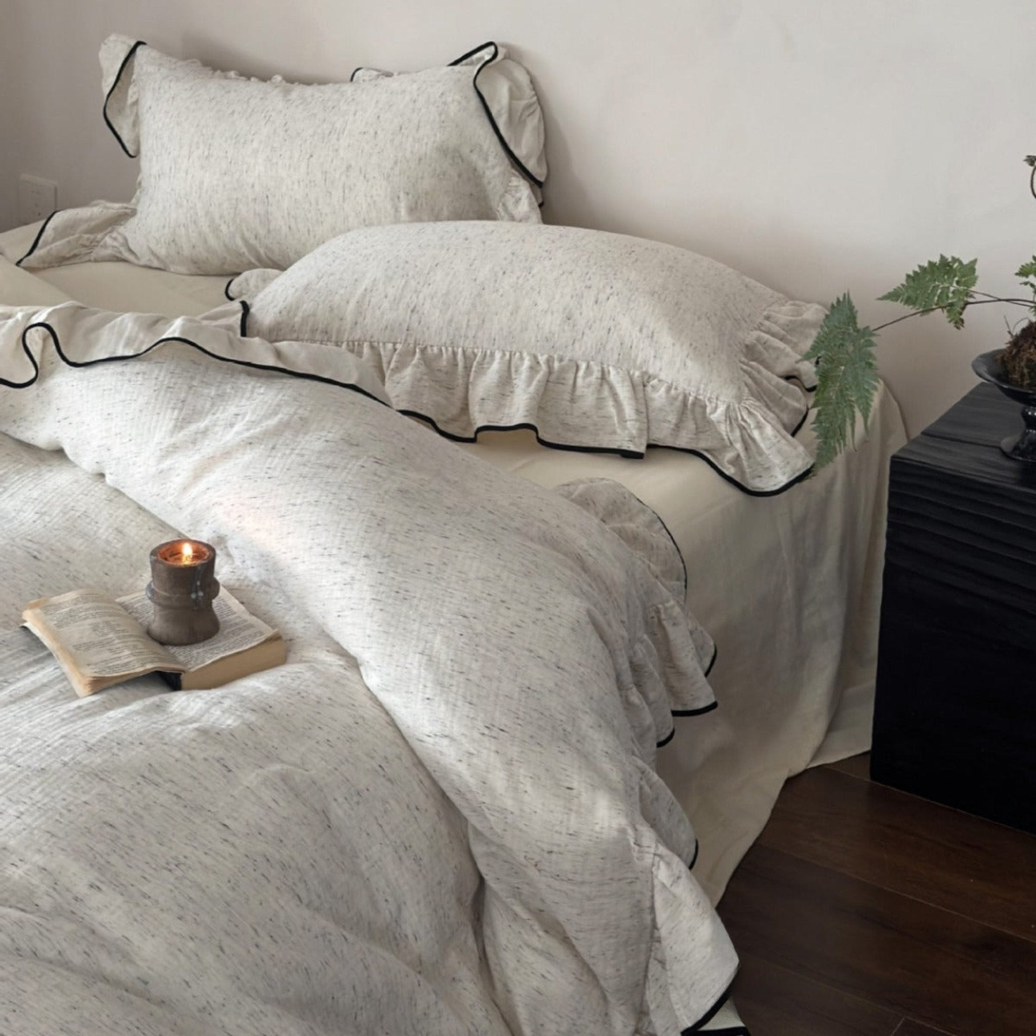 Fenridge Ruffled Double Gauze Bedding Set - room scene