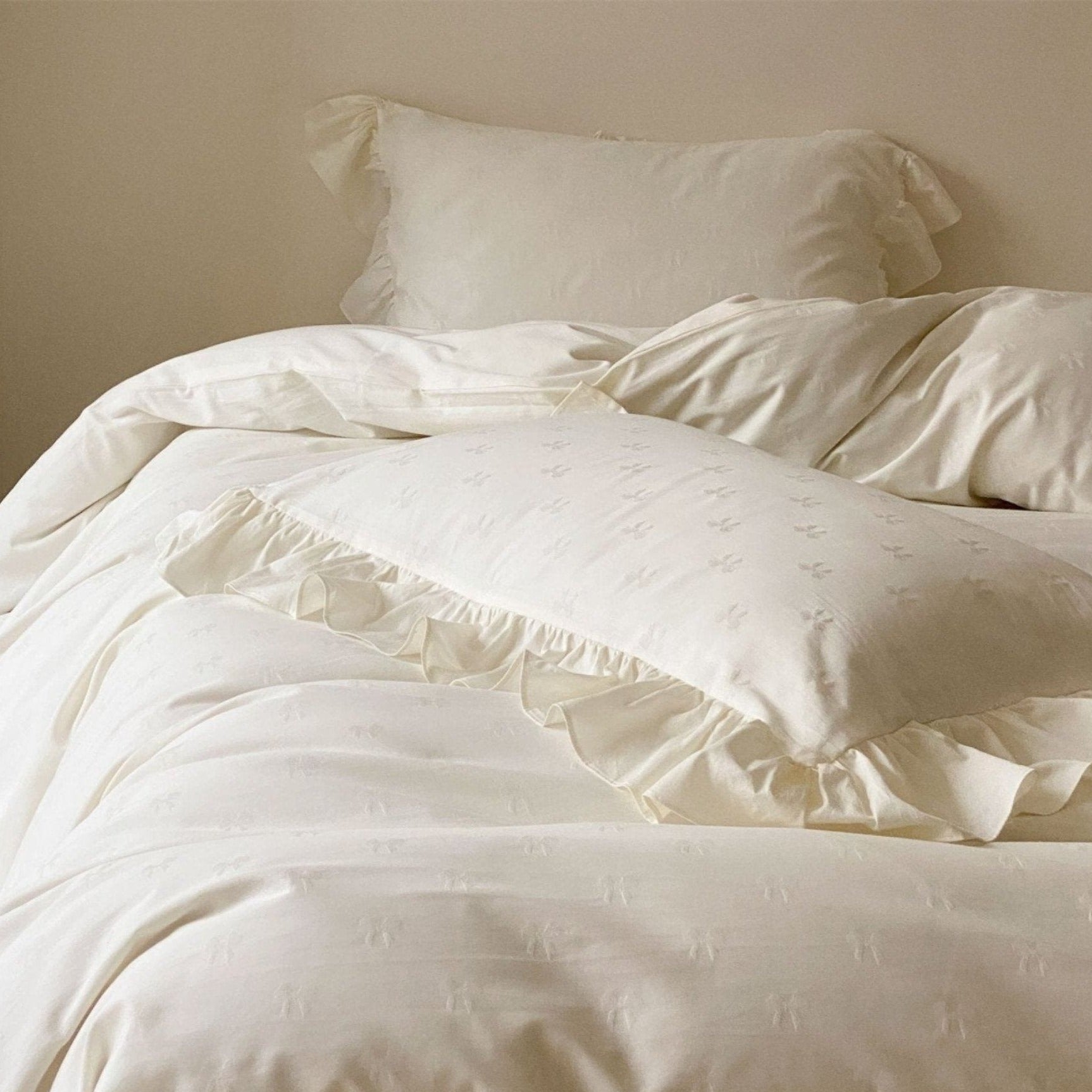 Fenella Ruffle Washed Cotton Bedding Set - room scene