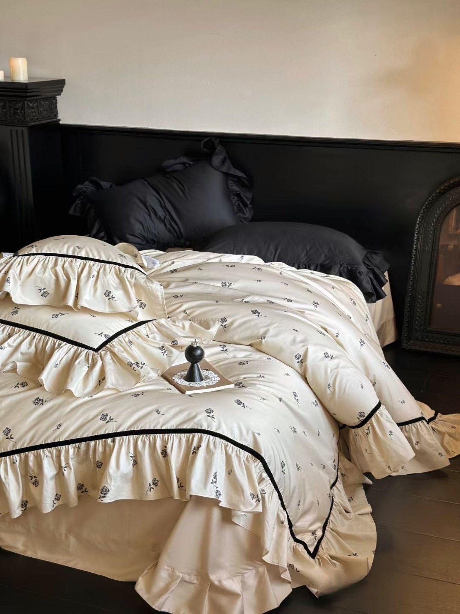 Verlaine Ruffled Long-Staple Cotton Bedding Set - room scene