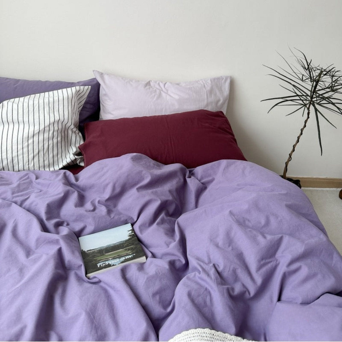 Thistle Plum Cotton Bedding Set – close view of lilac duvet and plum pillow - Roomden
