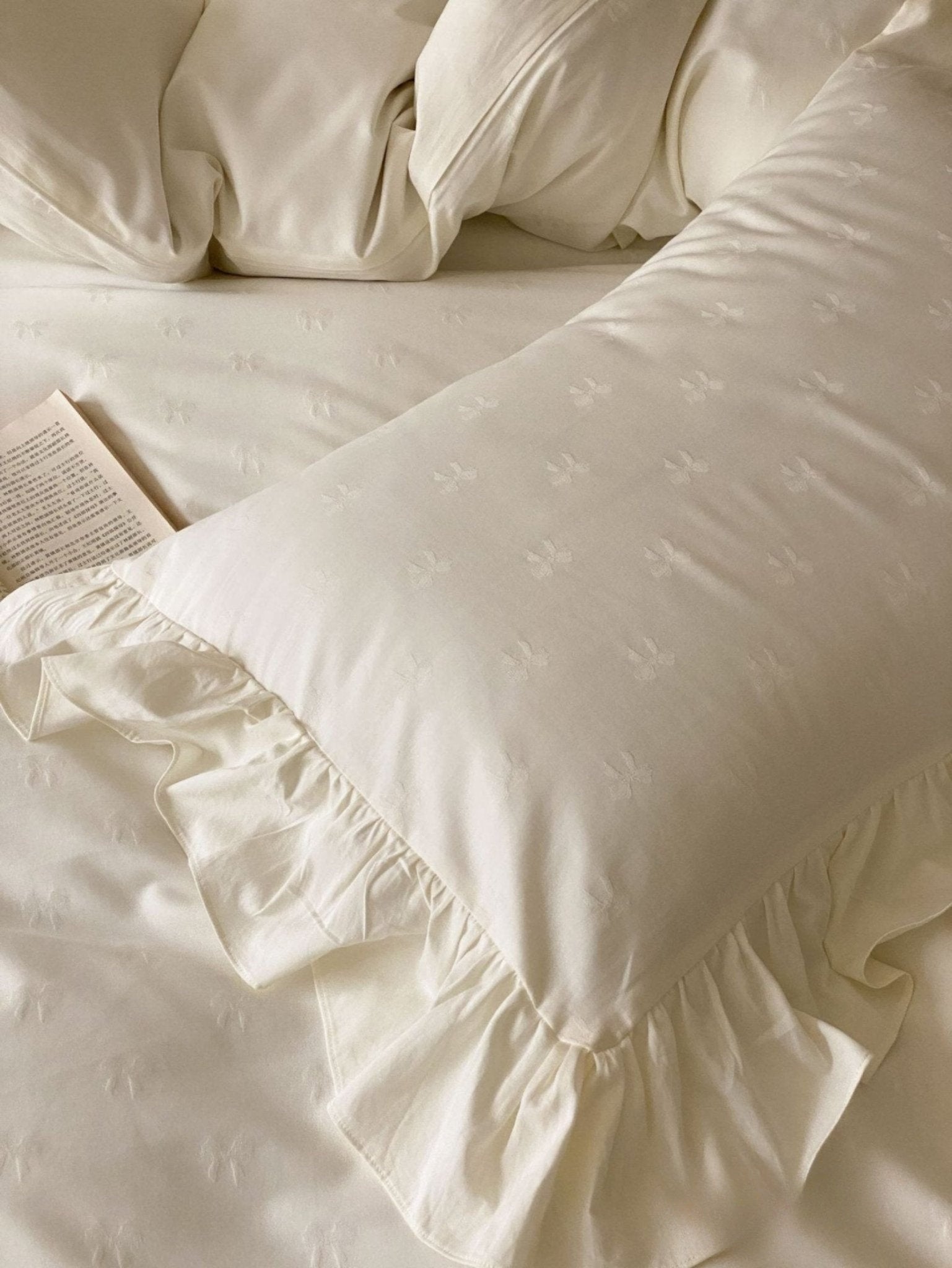 Isolde Ruffle Long-Staple Cotton Bedding Set - room scene