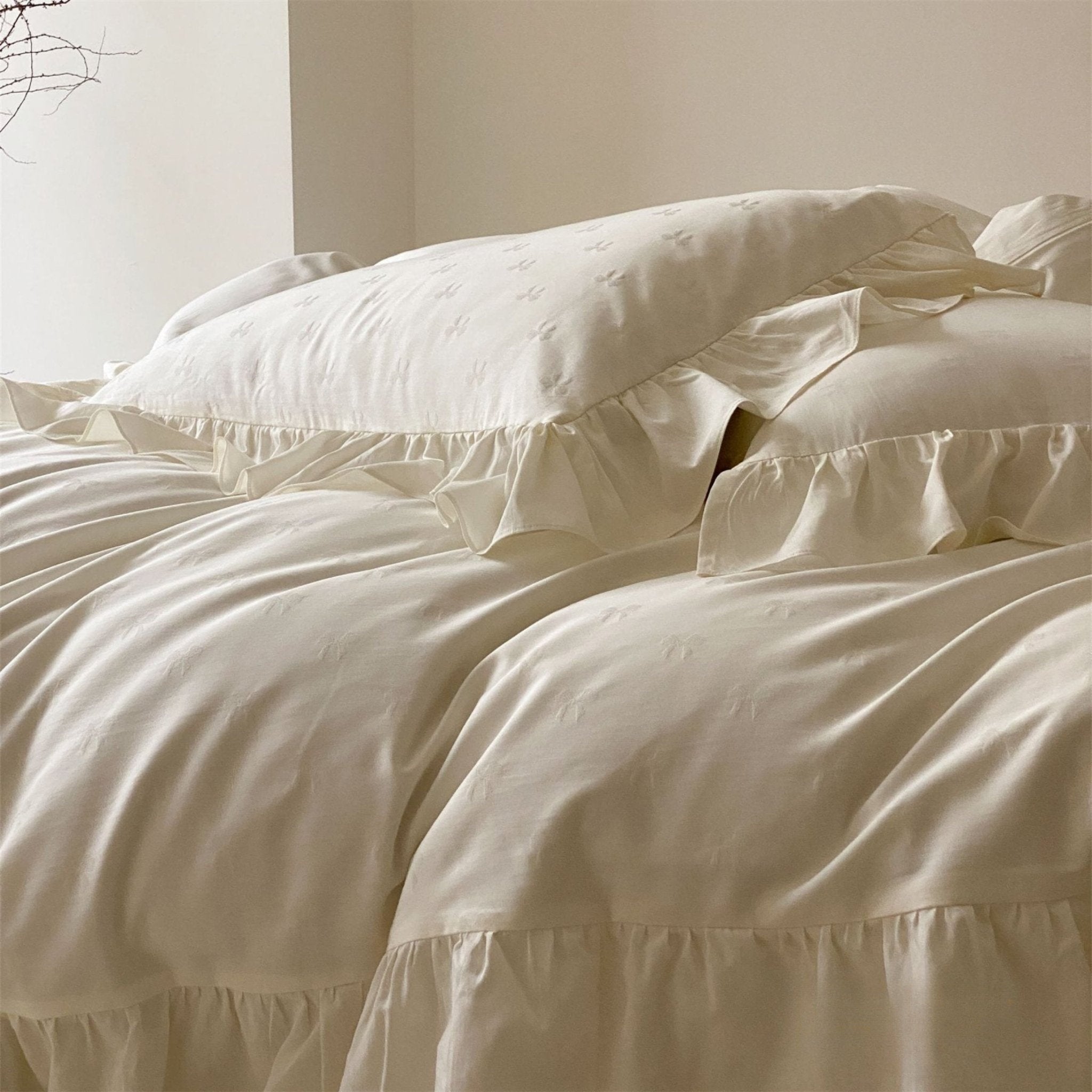 Fenella Ruffle Washed Cotton Bedding Set - room scene