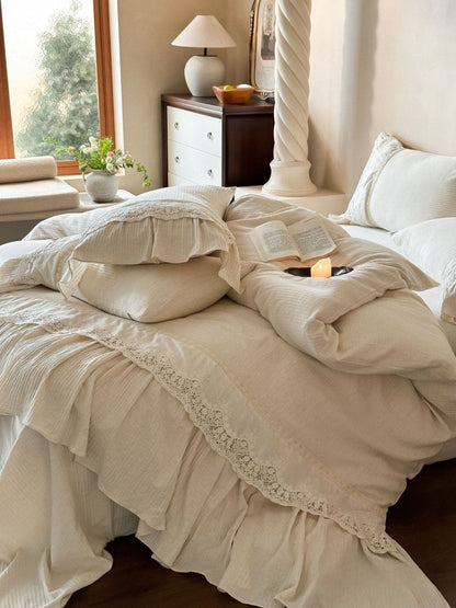 Lissandre Ruffled Gauze Bedding Set - room scene