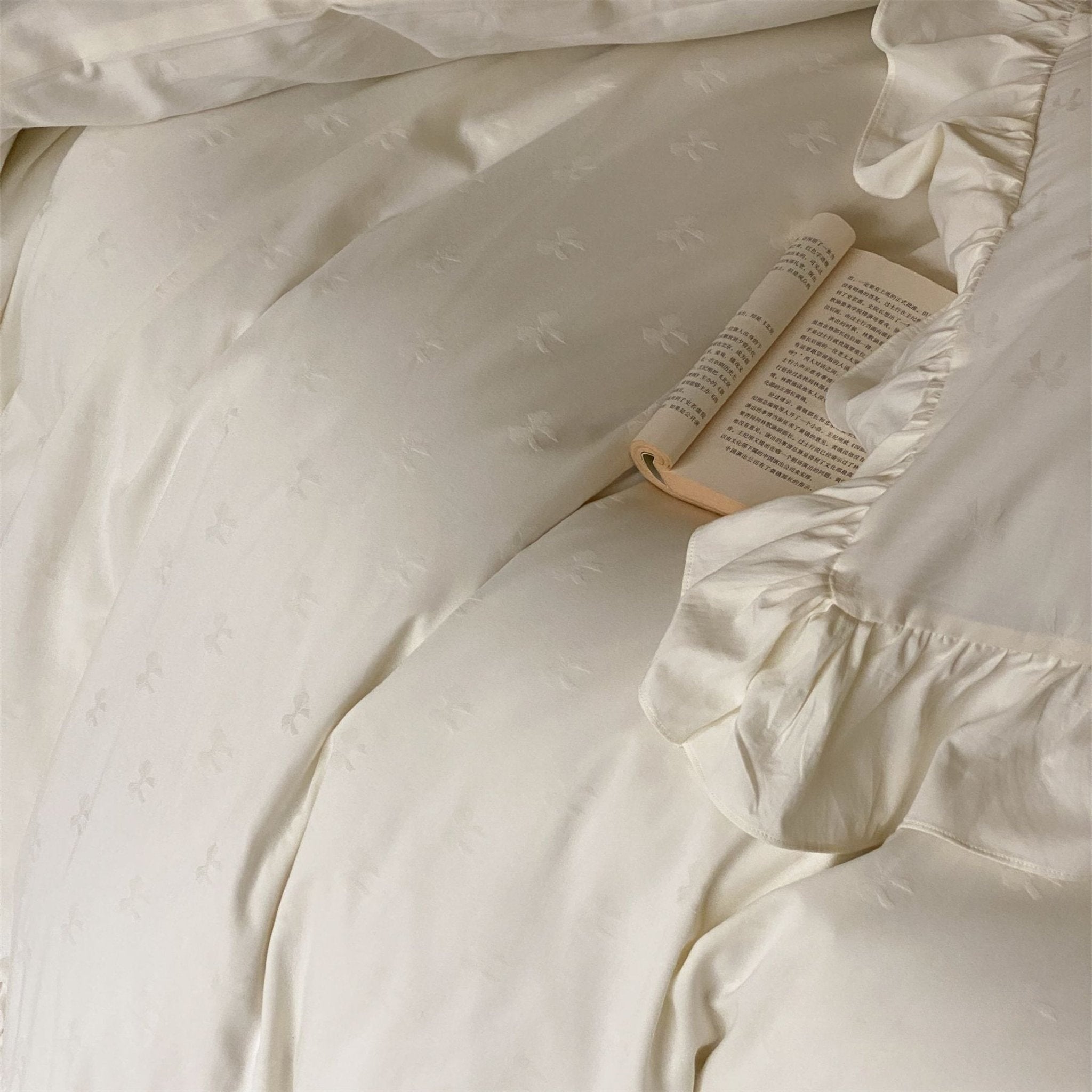 Fenella Ruffle Washed Cotton Bedding Set - room scene