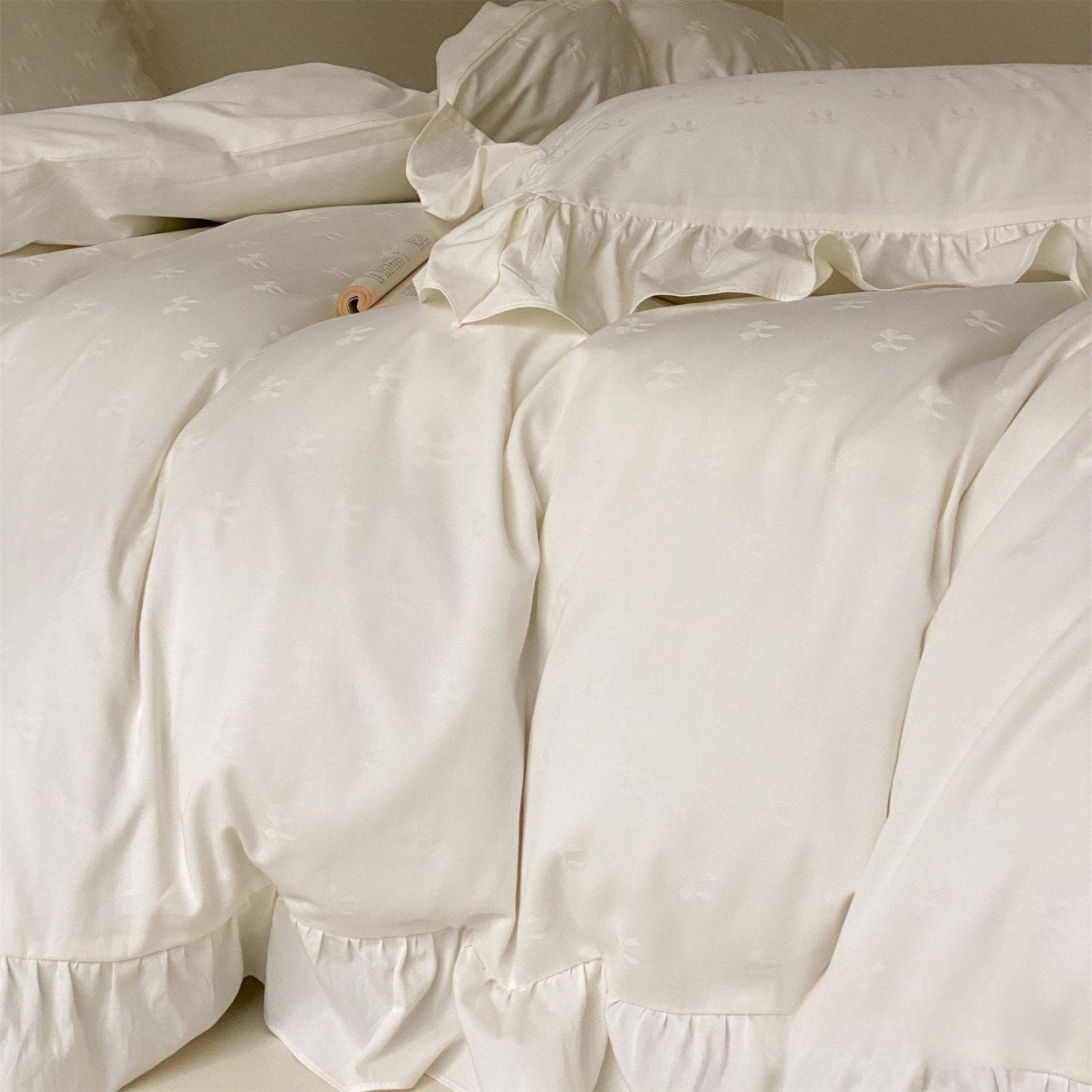 Fenella Ruffle Washed Cotton Bedding Set - room scene