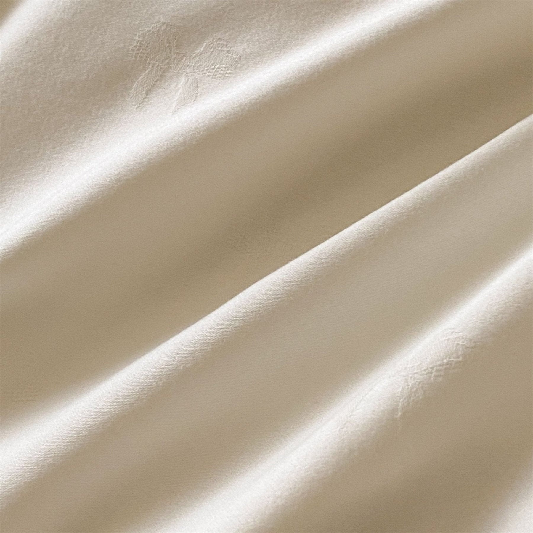 Fenella Ruffle Washed Cotton Bedding Set - room scene