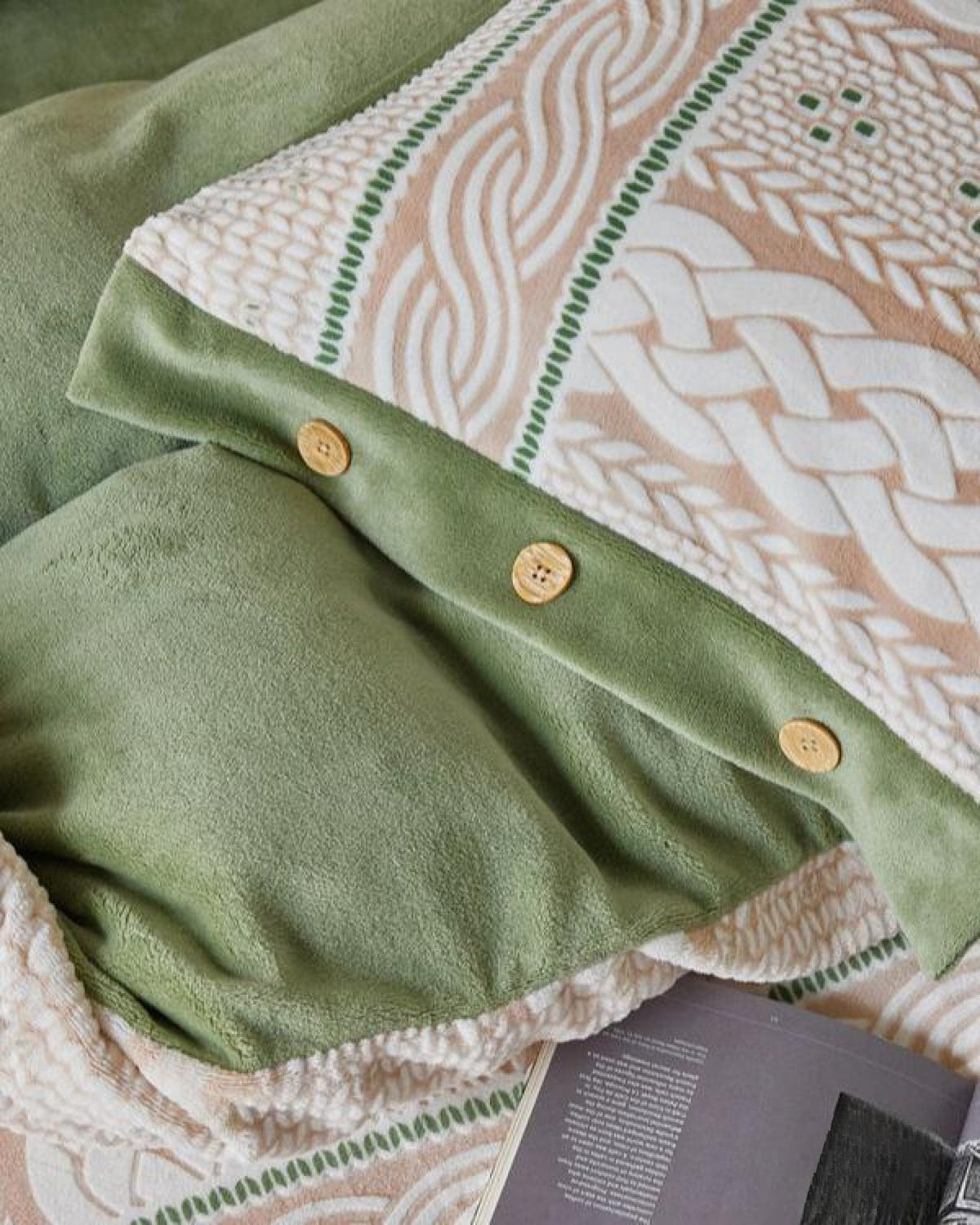 Alcott Braided Cable Velvet Bedding Set - braided velvet detail 23 - Roomden
