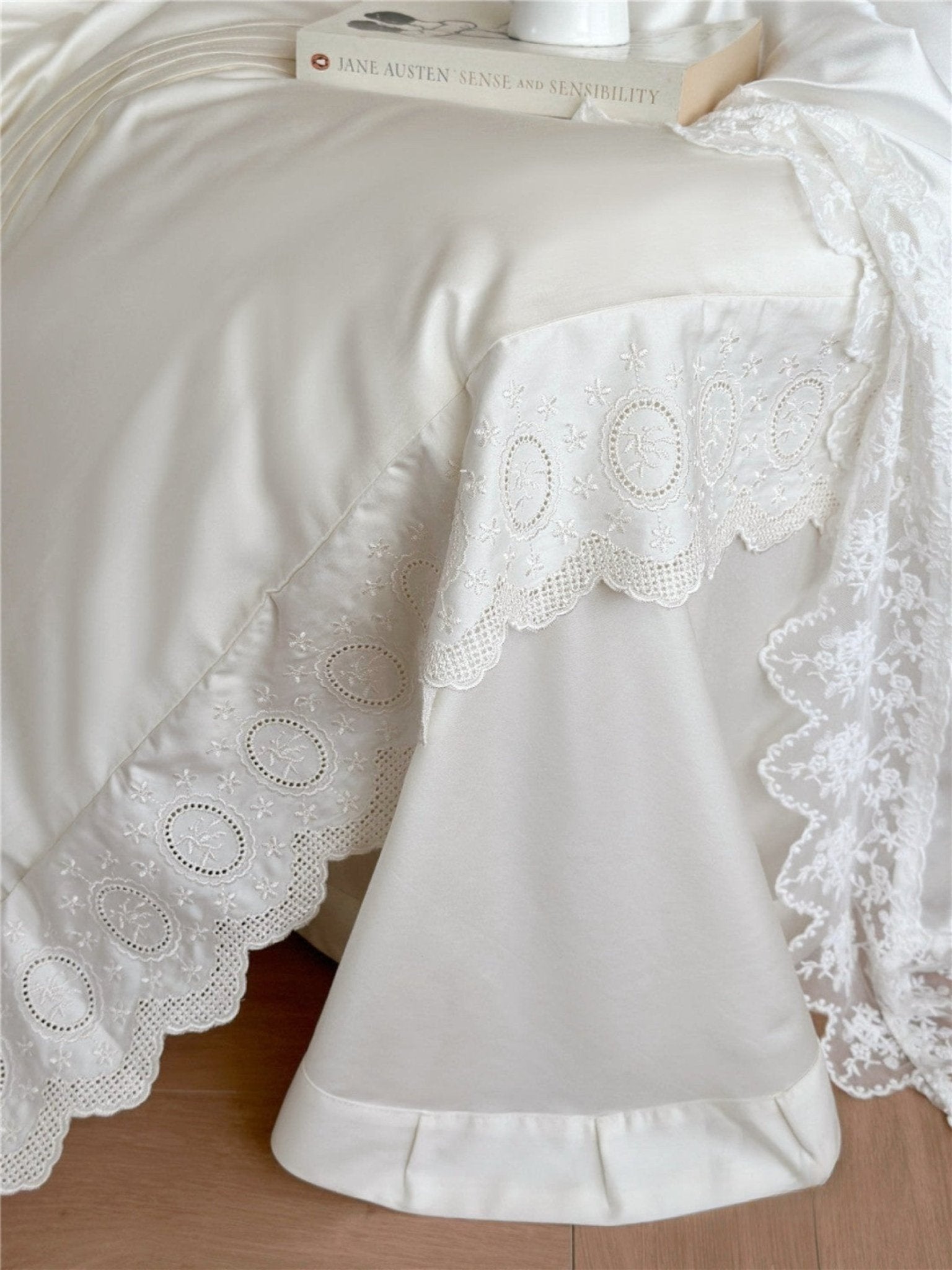 Fernclaire Ruffled Cooling Tencel Bedding Set - room scene