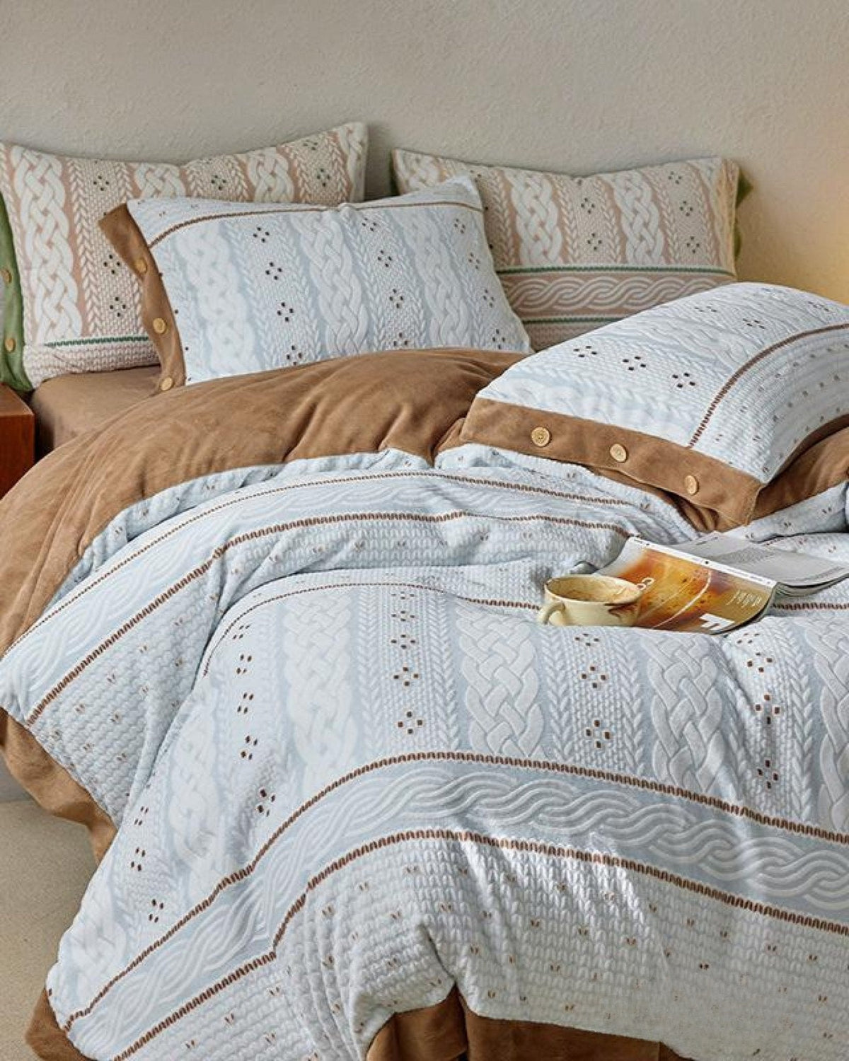 Alcott Braided Cable Velvet Bedding Set - braided velvet detail 30 - Roomden