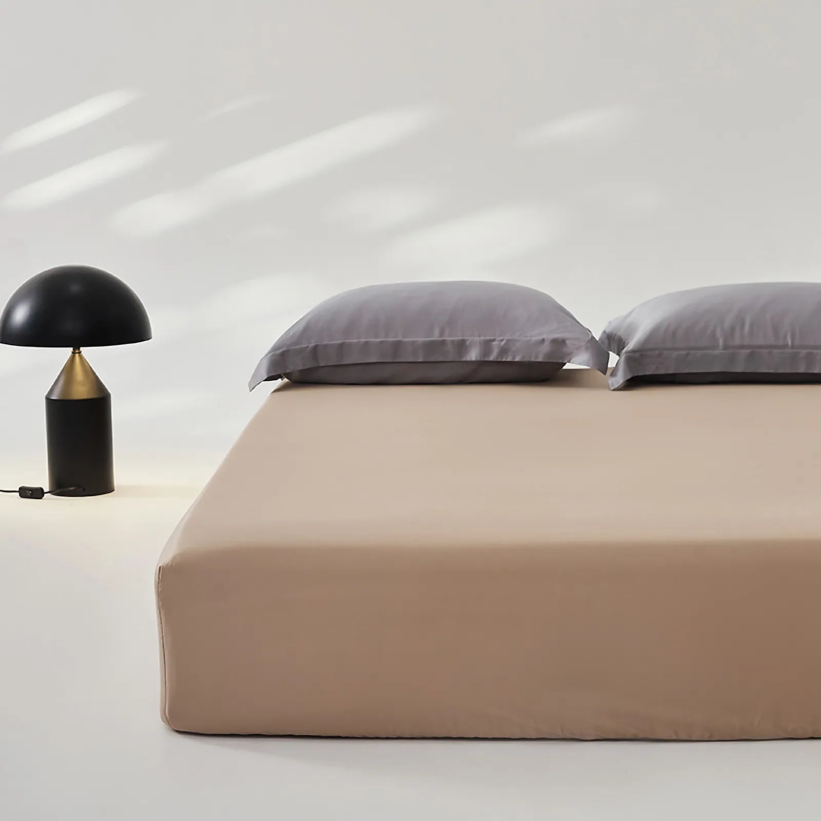 Silky cooling Tencel fitted sheet in soft pastel colors - RoomDen