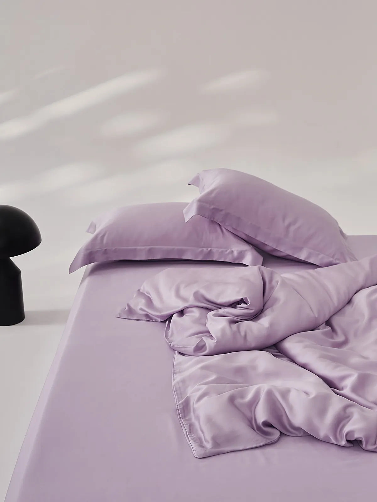 Silky cooling Tencel duvet cover set with a soft minimalist look and smooth draped texture – RoomDen