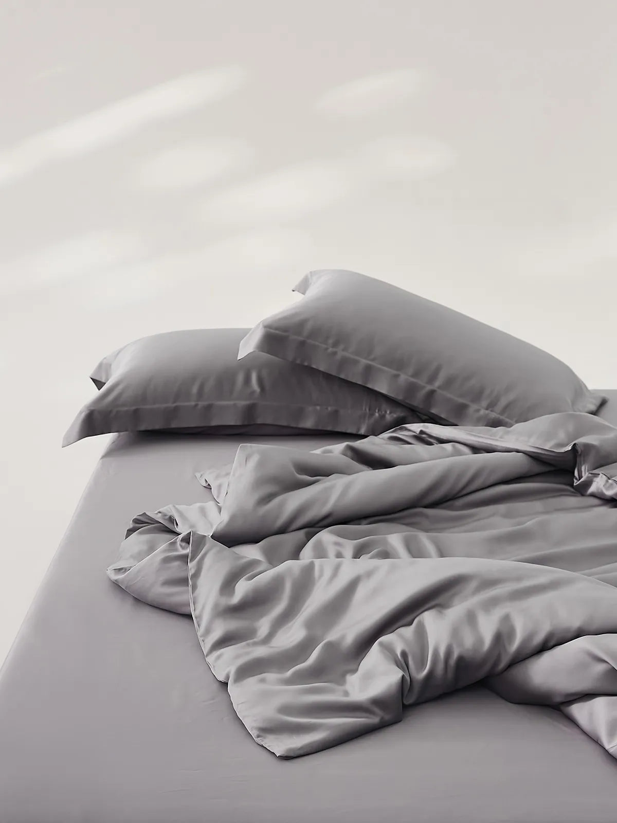 Silky cooling Tencel duvet cover set with a soft minimalist look and smooth draped texture – RoomDen