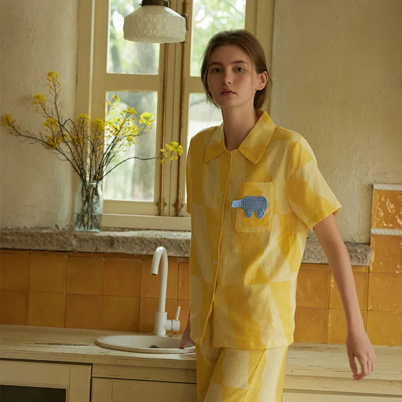 Lightweight washed cotton pajama set in sunny yellow checks, short-sleeve top and loose pants – RoomDen