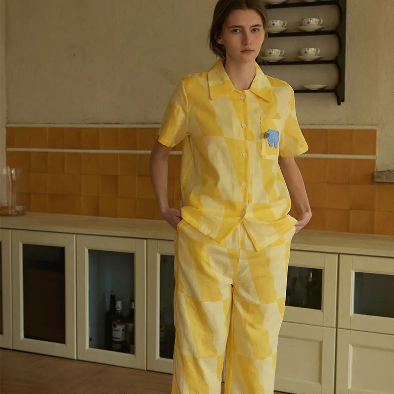 Lightweight washed cotton pajama set in sunny yellow checks, short-sleeve top and loose pants – RoomDen