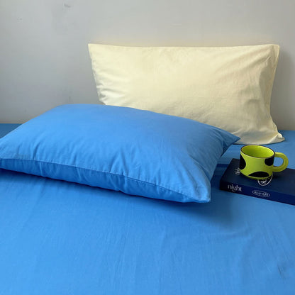 Blue and beige cotton pillows and sheet with modern minimal aesthetic – RoomDen